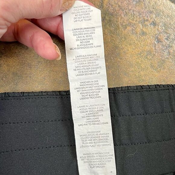 Fabletics Demi Lovato Lita High Waisted Athletic Shorts Medium - Picture 9 of 10